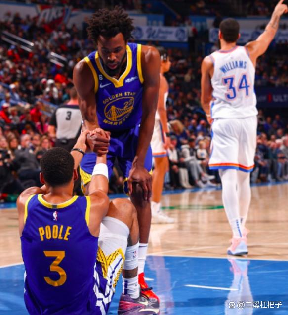 开云娱乐-球员合作紧密，信任度大幅提升，值得期待